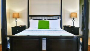 Enxoval Personalizado: Bordados e Logotipos para Hotéis e Pousadas